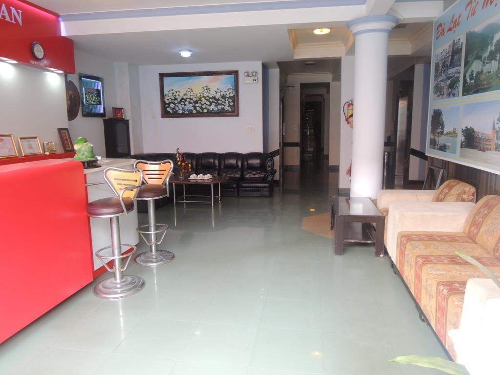 Y Lan Hotel Da Lat Exterior photo